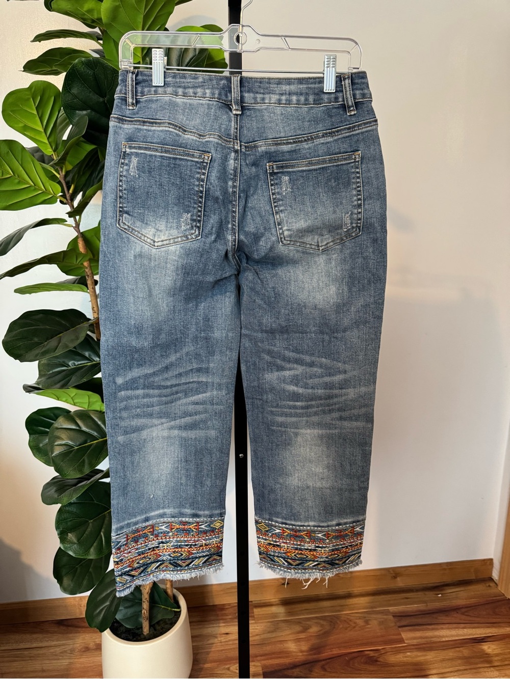 Flamingo Blue Cropped Embroidered-Hem Jeans - Picture 3 of 3